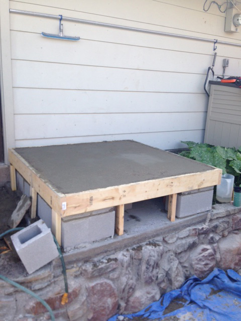 Wodd fired Oven 950 B Raised concrete stand construction 3