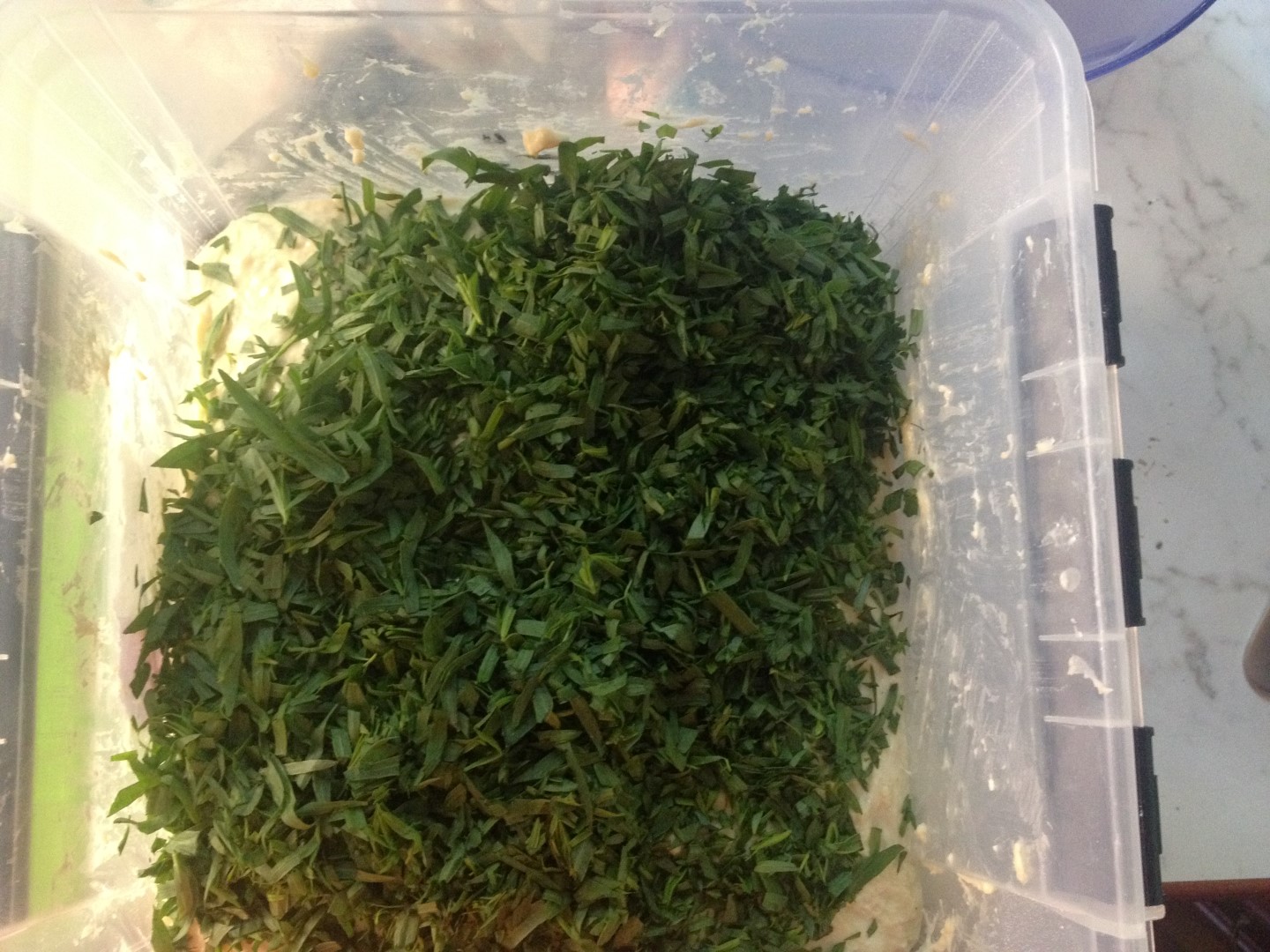 Adding tarragon to the dough