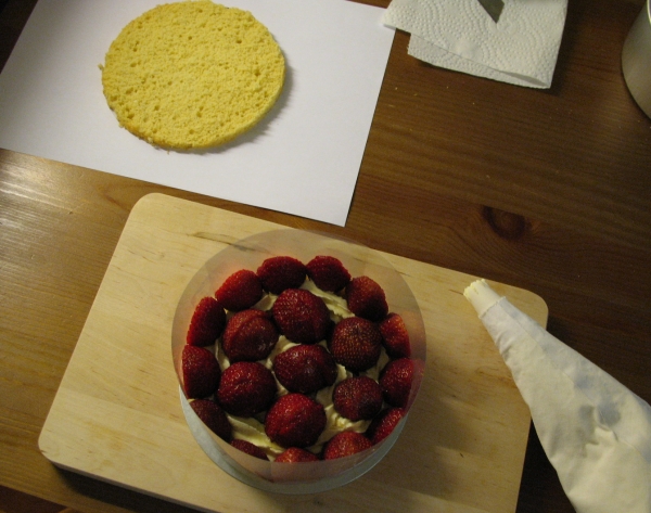 Making Le Fraisier